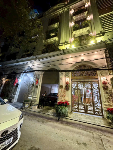 Cho thuê nhà Mặt ngõ ô tô Tân Mai 8 tầng thang máy x 45m2, 30 triệu