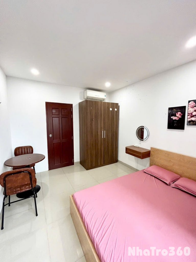 Cho thuê căn hộ 1PN, ban công, Q10, đường Thành Thái, gần ĐH Kinh Tế, ĐH Y Khoa, Vạn Hạnh Mall