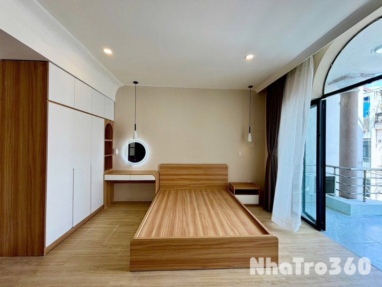 STUDIO ban công, Full nội thất, gần Go miền đông