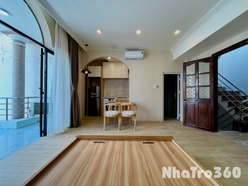 STUDIO ban công, Full nội thất, gần Go miền đông