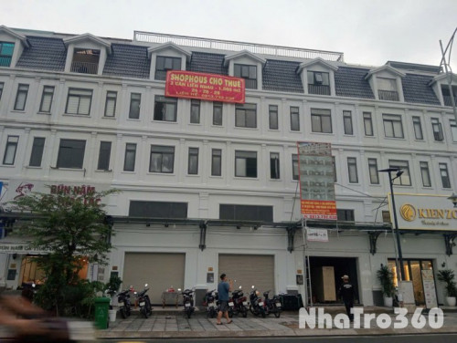 GIÁ TỐT: CHO THUÊ 3 CĂN SHOPHOUSE LIỀN THÔNG NHAU 300M2( DTSD 1.500M2) -ĐỐI DIỆN GLOBAL CITY, TP.THỦ ĐỨC