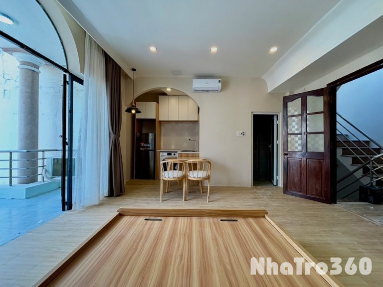 STUDIO ban công, Full nội thất, gần Go miền đông