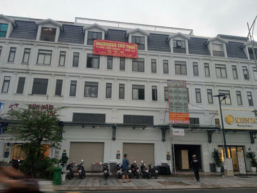 GIÁ TỐT: CHO THUÊ 3 CĂN SHOPHOUSE LIỀN THÔNG NHAU 300M2( DTSD 1.500M2) -ĐỐI DIỆN GLOBAL CITY, TP.THỦ ĐỨC