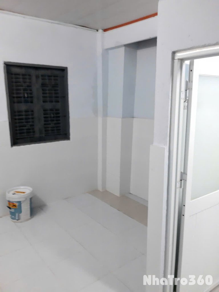 CHO THUÊ PHÒNG (TẦNG TRỆT) NGUYỄN KHOÁI, P. 1, Q. 4 GIÁ 3 TRIỆU 500