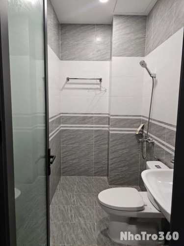 Cho thuê phòng trọ 25m2 kế bên Công viên phần mềm Quang Trung