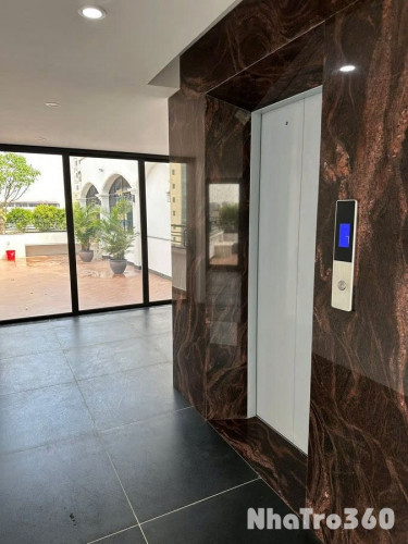 Cho thuê nhà hai mặt tiền, 99m2_ 5T; vỉa hè, Nguyễn Khánh Toàn-29 Tr