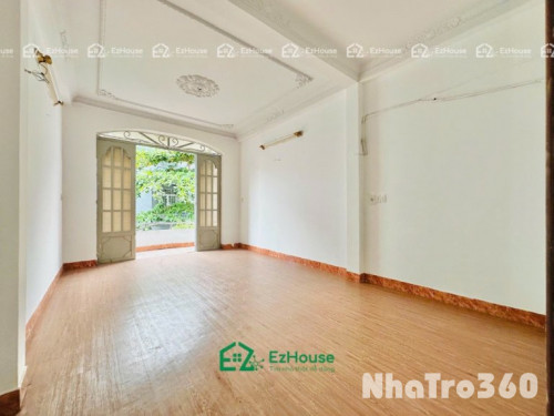 Full nội thất, ban công, tự do, giá rẻ