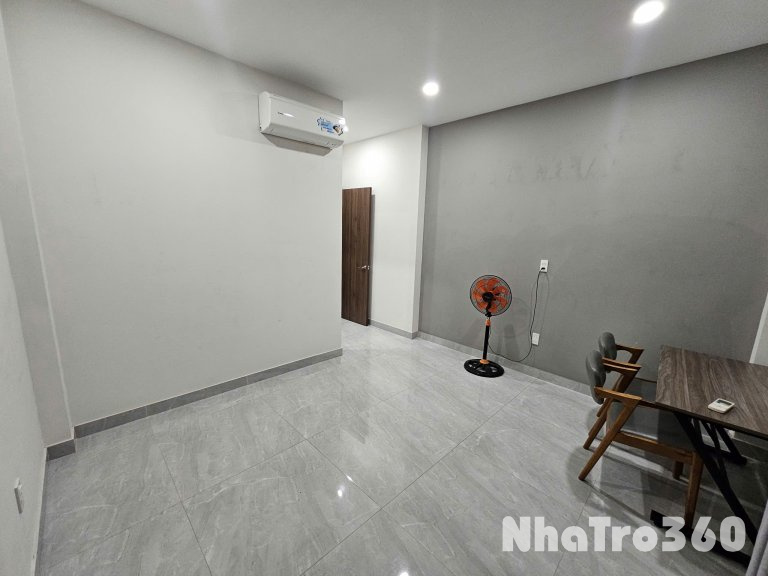 Cho thuê phòng trọ 25m2 kế bên Công viên phần mềm Quang Trung