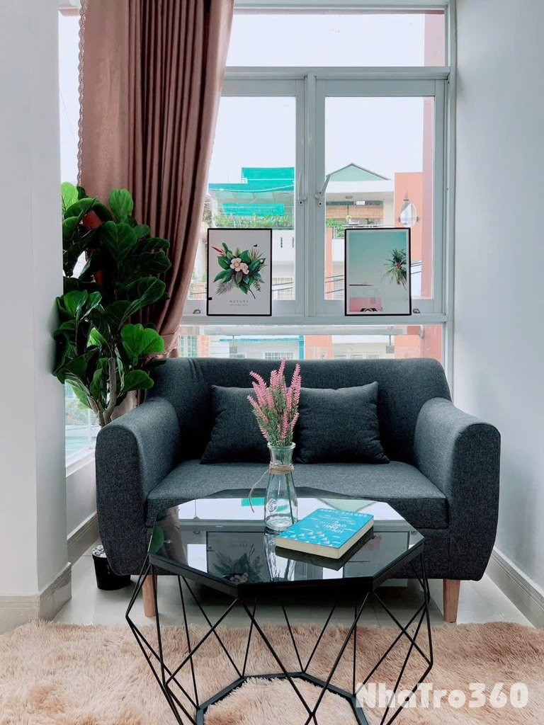 Phòng trọ ban cong có máy lạnh