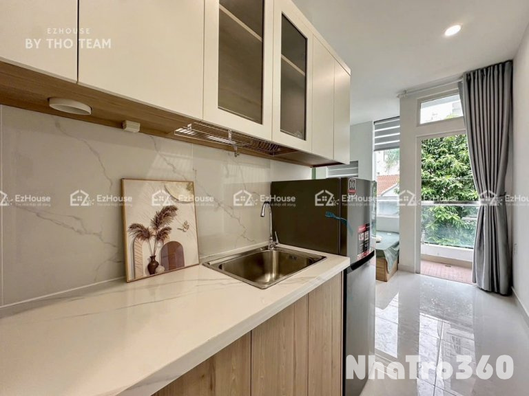 CĂN HỘ BAN CÔNG GẦN K300 ETOWN NHÀ GA T3 TÂN BÌNH