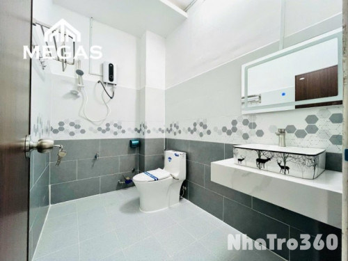 Full nội thất, cửa sổ, ban công, 1 pn, tách bếp
