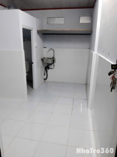 CHO THUÊ PHÒNG (TẦNG TRỆT) NGUYỄN KHOÁI, P. 1, Q. 4 GIÁ 3 TRIỆU 500