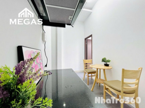 Full nội thất, cửa sổ, ban công, 1 pn, tách bếp