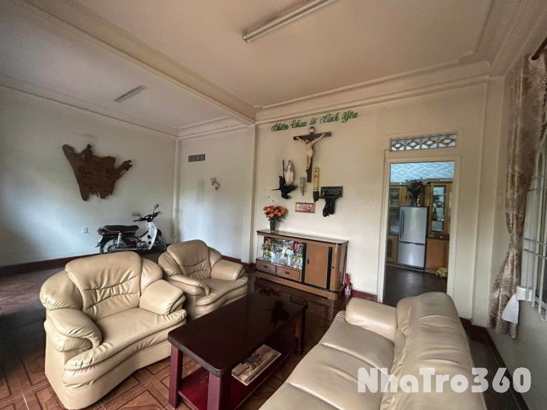 Cho thuê nhà mặt tiền đường Xô Viết Nghệ Tĩnh Phường 7 Đà Lạt giá 13tr