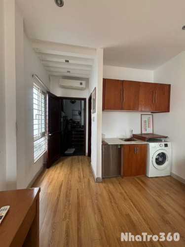 Cho thuê căn studio ban công, máy giặt riêng gần Đh Khoa học Tự Nhiên, Đh Sài Gòn, Đh Sư Phạm, vòng xoay Lý Thái Tổ