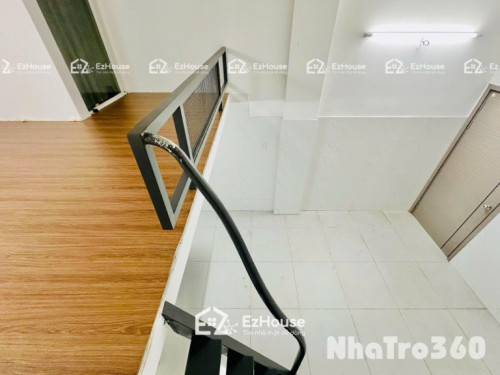 Gần công viên Phú Lâm