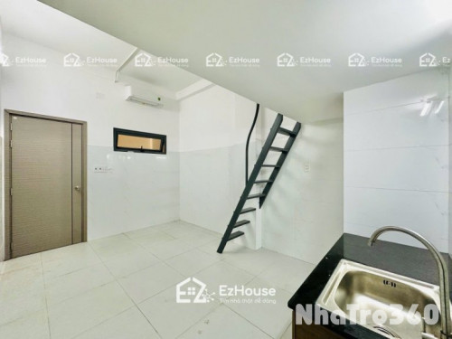 Gần công viên Phú Lâm