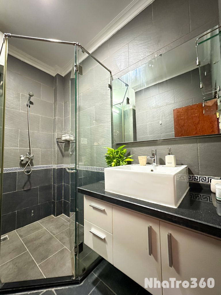 Cho thuê studio ban công full nội thất, gần chợ Bến Thành, Bitexco, cầu Ông Lãnh, Pullman