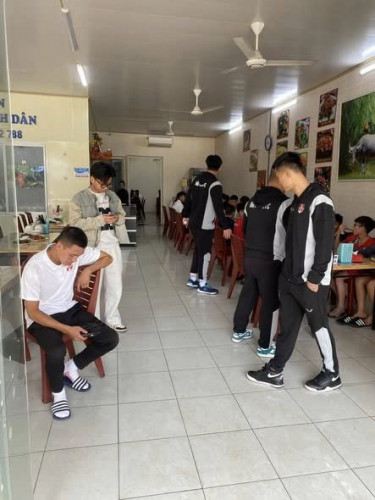 CHÍNH CHỦ SANG NHƯỢNG NHÀ HÀNG - HOẶC TÌM NGƯỜI CÙNG KẾT HỢP Địa chỉ: Tuyến 2 Lê Hồng Phong, cổng Chợ Hoa Đằng Hải