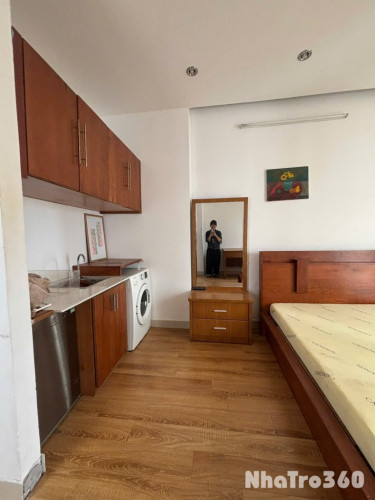 Cho thuê căn studio ban công, máy giặt riêng gần Đh Khoa học Tự Nhiên, Đh Sài Gòn, Đh Sư Phạm, vòng xoay Lý Thái Tổ