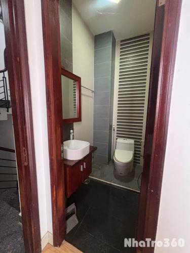 Cho thuê căn studio ban công, máy giặt riêng gần Đh Khoa học Tự Nhiên, Đh Sài Gòn, Đh Sư Phạm, vòng xoay Lý Thái Tổ