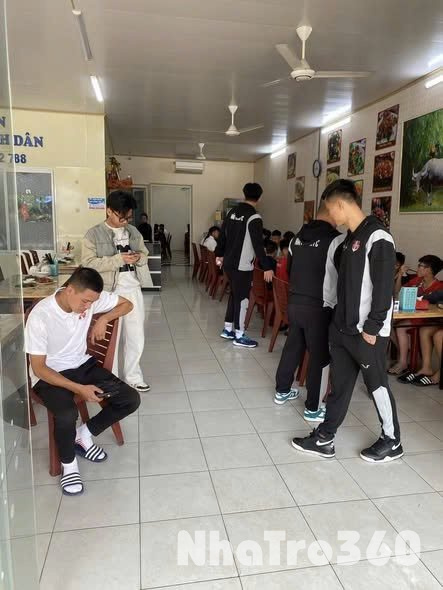 CHÍNH CHỦ SANG NHƯỢNG NHÀ HÀNG - HOẶC TÌM NGƯỜI CÙNG KẾT HỢP Địa chỉ: Tuyến 2 Lê Hồng Phong, cổng Chợ Hoa Đằng Hải