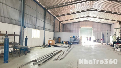 XT657 cho thuê nhà xưởng sản xuất, kho hàng, ưu tiên SX gia công nhẹ, có PC vách tường