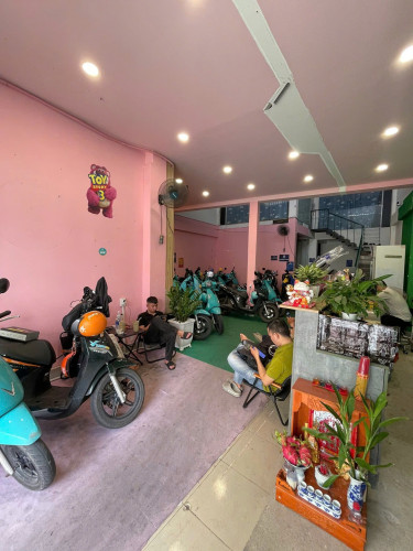 SANG NHƯỢNG TRẠM SẠC XE ĐIỆN mặt tiền Lạc Long Quân P10. Tân Bình
