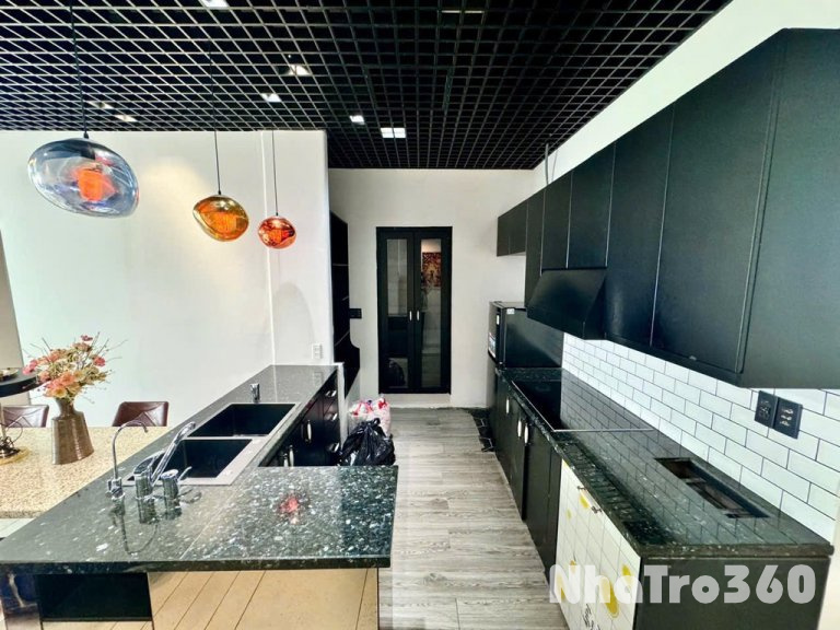 Cho thuê căn Penthouse 60m2 - 2 ban công