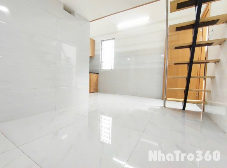 PHÒNG TRỌ GÁC LỬNG CỬA SỔ NGAY SÂN BAY TÂN BÌNH