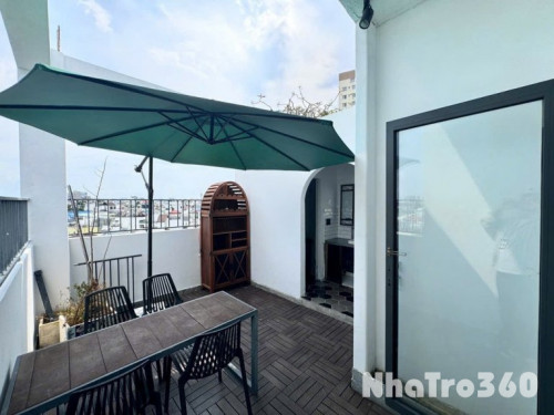 Cho thuê căn Penthouse 60m2 - 2 ban công