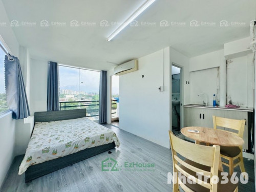 Studio siêu rộng khu Cao Lỗ, có ban công,cửa kính