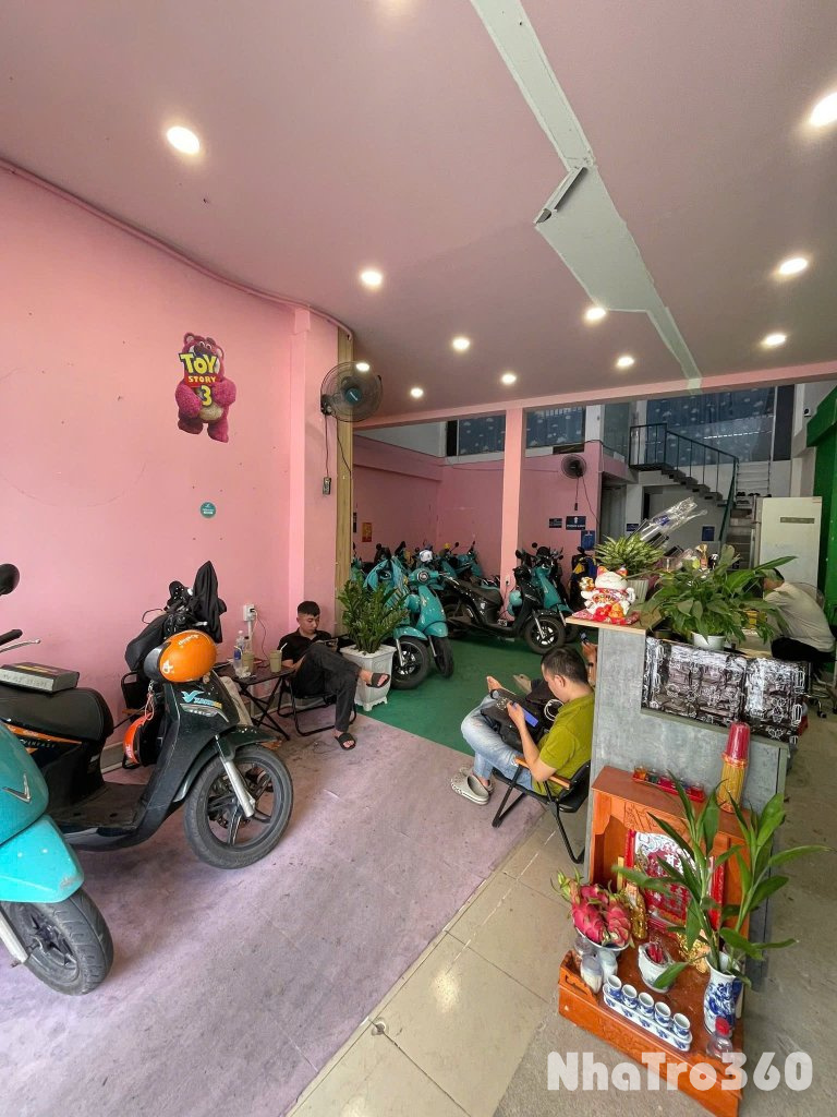 SANG NHƯỢNG TRẠM SẠC XE ĐIỆN mặt tiền Lạc Long Quân P10. Tân Bình