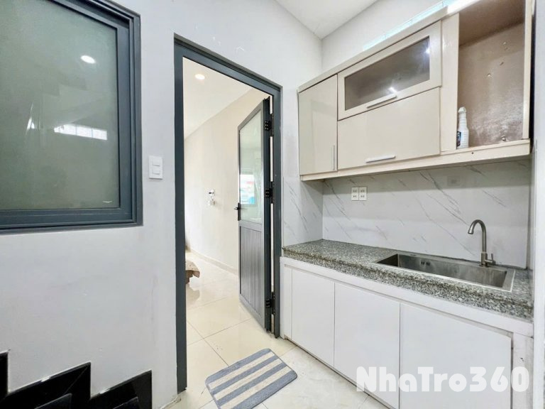 Trống sẵn căn hộ Q4 1PN ban công gần đh Luật