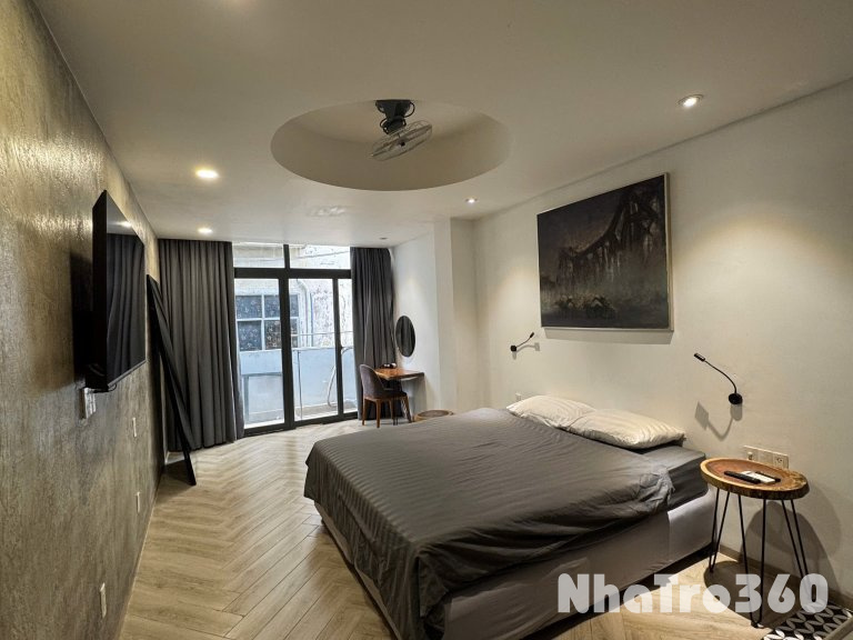 Cho thuê căn hộ ban công, Q1, đường Nguyễn Trãi, gần Công Viên 23/9, ĐH Sài Gòn, Cầu Nguyễn Văn Cừ