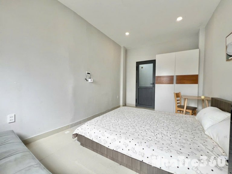 Trống sẵn căn hộ Q4 1PN ban công gần đh Luật