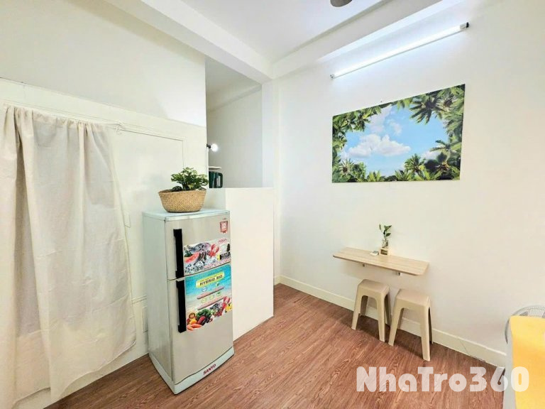 Cho thuê căn hộ ban công quận 1 full nội thất
