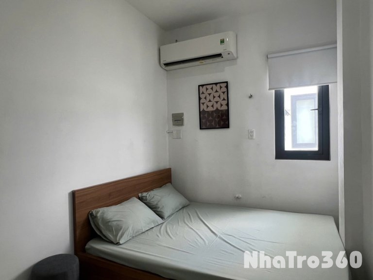 Cho thuê căn hộ 2PN quận 3 ban công lớn, tiện nghi