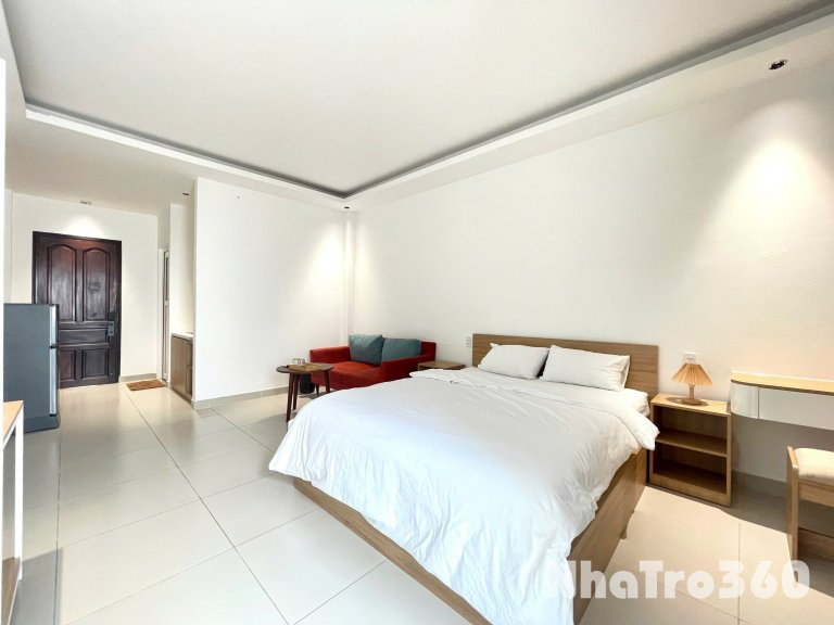 Cho thuê căn hộ ban công máy giặt riêng Q1, ngay chợ Tân Định, nhà thờ Tân Định, công viên Lê Văn Tám, cầu Bông