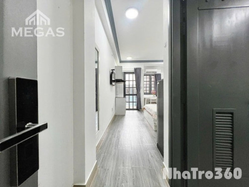 Căn hộ ban công ngay Nguyễn Du, Trương Định Q1