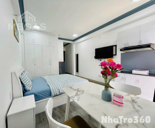 Căn hộ ban công ngay Nguyễn Du, Trương Định Q1