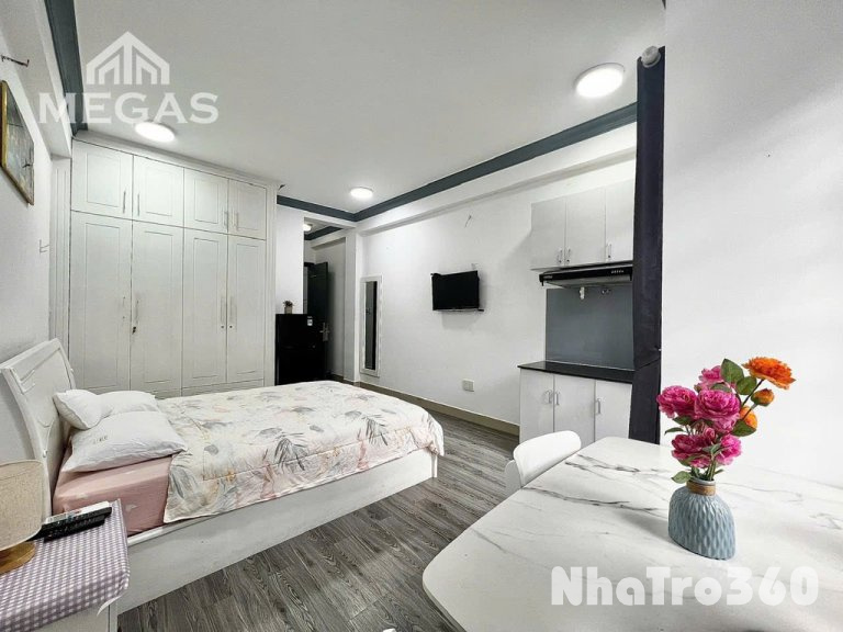 Căn hộ ban công ngay Nguyễn Du, Trương Định Q1