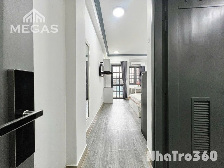 Căn hộ ban công ngay Nguyễn Du, Trương Định Q1