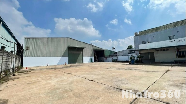 XT672 nhà xưởng sản xuất tiếp nhận Viên nén, sân bãi rộng thuận lợi SX ngày đêm