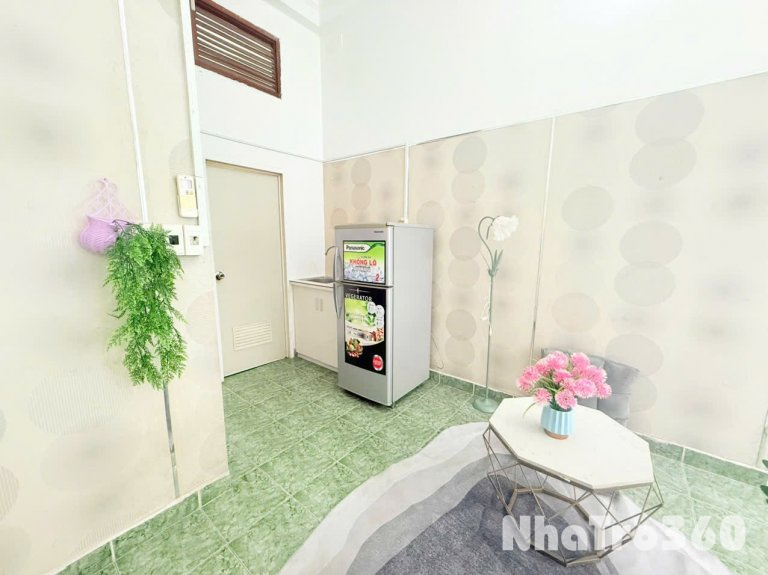 Cho thuê căn hộ ban công, Q4, Đường Đoàn Văn Bơ, gần ĐH Nguyễn Tất Thành, ĐH Luật, Chợ Xóm Chiếu