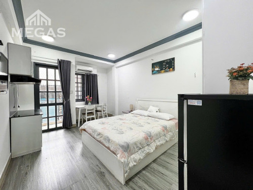 Cho thuê căn hộ ban công full nội thất Q1, ngay ngã sáu Phù Đổng, chợ Bến Thành, cviên 23/9, Saigon Center…