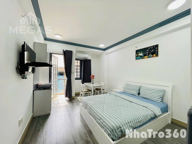 Cho thuê căn hộ ban công full nội thất Q1, ngay ngã sáu Phù Đổng, chợ Bến Thành, cviên 23/9, Saigon Center…