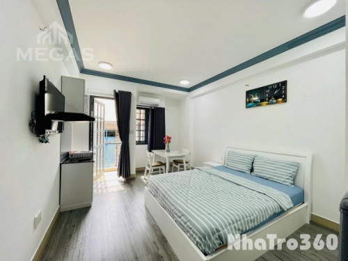 Cho thuê căn hộ ban công full nội thất Q1, ngay ngã sáu Phù Đổng, chợ Bến Thành, cviên 23/9, Saigon Center…