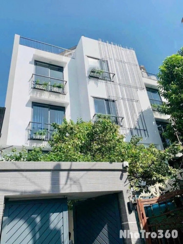 Phòng 35m2 quận 3 ngay cầu công lý có thang máy