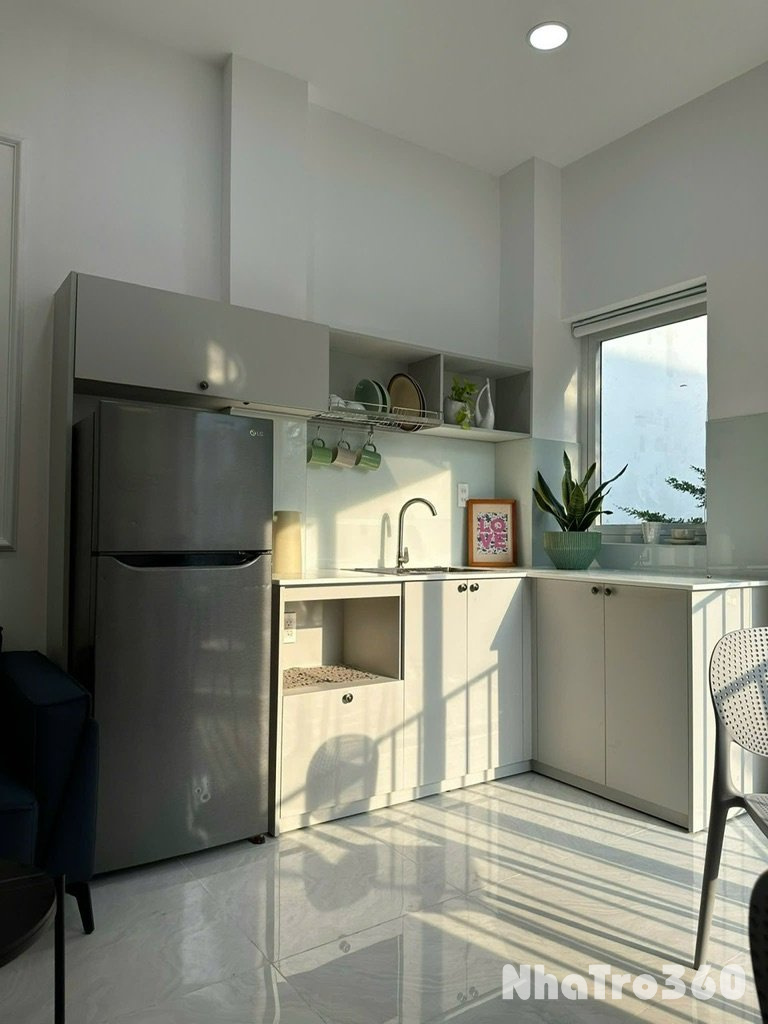 CĂN HỘ BAN CÔNG NGAY TÂN BÌNH GẦN NHÀ GA T3 K300